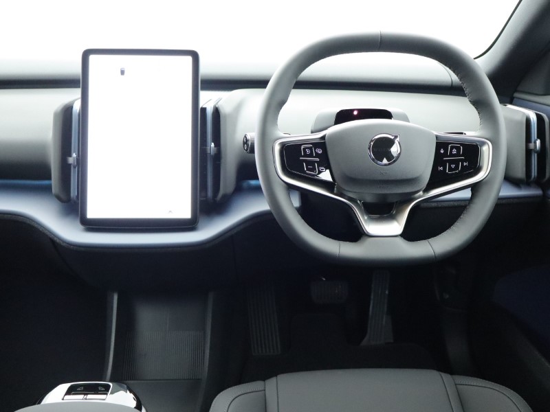 2025 (75) VOLVO EX30 315kW Twin Motor Performance Plus 69kWh 5dr Auto 4556492