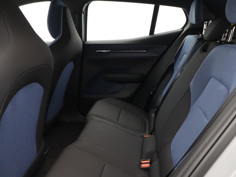 2025 (75) VOLVO EX30 315kW Twin Motor Performance Plus 69kWh 5dr Auto 4556473