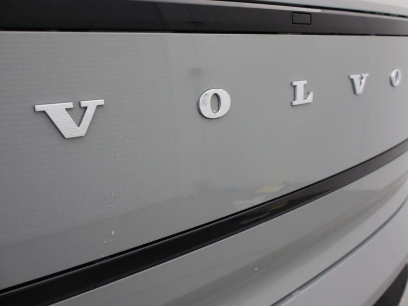 2025 (75) VOLVO EX30 315kW Twin Motor Performance Plus 69kWh 5dr Auto 4556508