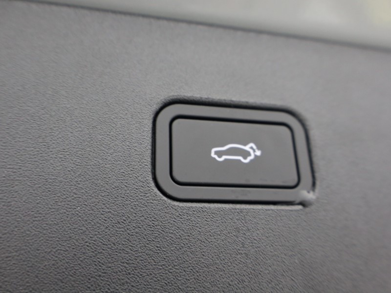 2025 (75) VOLVO EX30 315kW Twin Motor Performance Plus 69kWh 5dr Auto 4556510