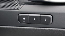 2024 (24) VOLVO XC40 2.0 B3P Plus Dark 5dr Auto 4552711