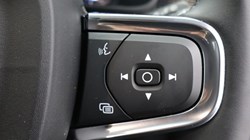 2024 (24) VOLVO XC40 2.0 B3P Plus Dark 5dr Auto 4552728