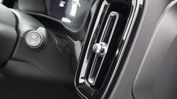 2024 (24) VOLVO XC40 2.0 B3P Plus Dark 5dr Auto 4552712