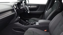 2024 (24) VOLVO XC40 2.0 B3P Plus Dark 5dr Auto 4552703