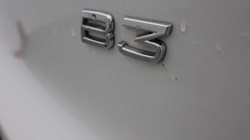 2024 (24) VOLVO XC40 2.0 B3P Plus Dark 5dr Auto 4552748