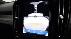 2024 (24) VOLVO XC40 2.0 B3P Plus Dark 5dr Auto 4552732