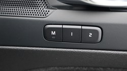 2025 (75) VOLVO XC40 2.0 B3P Plus Black Edition 5dr Auto *VAT QUALIFYING* 4665069