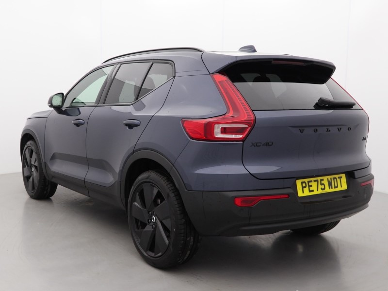 2025 (75) VOLVO XC40 2.0 B3P Plus Black Edition 5dr Auto *VAT QUALIFYING* 4665058