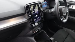 2025 (75) VOLVO XC40 2.0 B3P Plus Black Edition 5dr Auto *VAT QUALIFYING* 4665077
