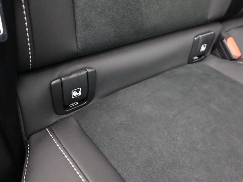 2025 (75) VOLVO XC40 2.0 B3P Plus Black Edition 5dr Auto *VAT QUALIFYING* 4665078