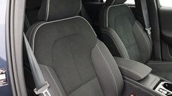 2025 (75) VOLVO XC40 2.0 B3P Plus Black Edition 5dr Auto *VAT QUALIFYING* 4665073