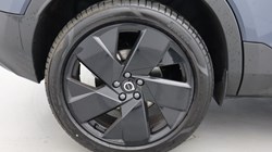 2025 (75) VOLVO XC40 2.0 B3P Plus Black Edition 5dr Auto *VAT QUALIFYING* 4665062