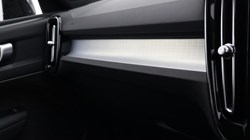 2025 (75) VOLVO XC40 2.0 B3P Plus Black Edition 5dr Auto *VAT QUALIFYING* 4665096