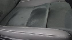 2025 (75) VOLVO XC40 2.0 B3P Plus Black Edition 5dr Auto *VAT QUALIFYING* 4665072