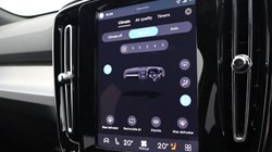 2025 (75) VOLVO XC40 2.0 B3P Plus Black Edition 5dr Auto *VAT QUALIFYING* 4665092