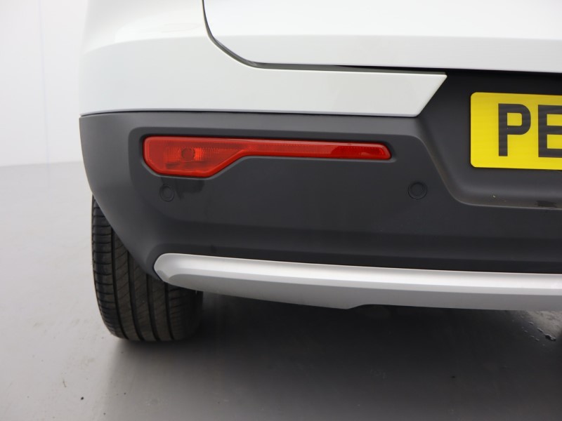 2025 (25) VOLVO XC40 2.0 B3P Core 5dr Auto *VAT QUALIFYING* 4535847