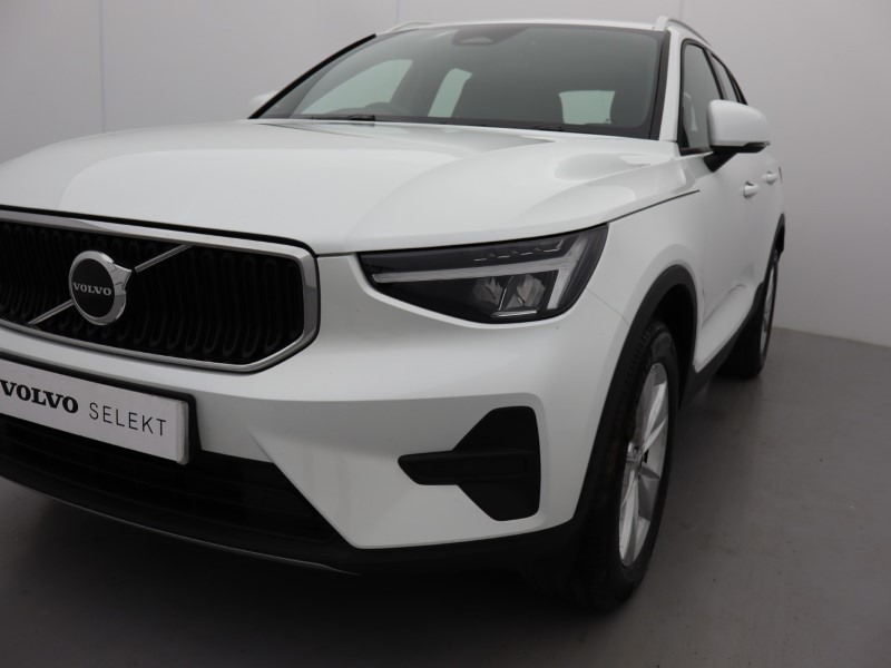 2025 (25) VOLVO XC40 2.0 B3P Core 5dr Auto *VAT QUALIFYING* 4535841