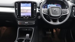 2025 (25) VOLVO XC40 2.0 B3P Core 5dr Auto *VAT QUALIFYING* 4535822