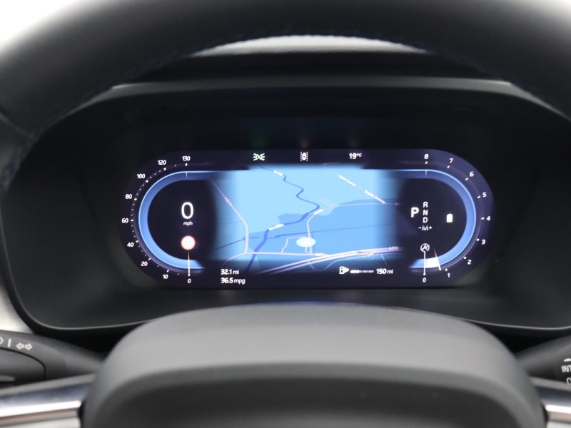 2025 (25) VOLVO XC40 2.0 B3P Core 5dr Auto *VAT QUALIFYING* 4535826