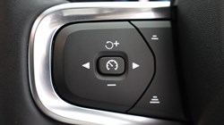 2025 (25) VOLVO XC40 2.0 B3P Core 5dr Auto *VAT QUALIFYING* 4535824