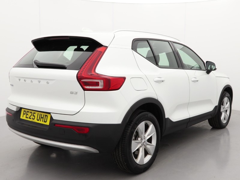 2025 (25) VOLVO XC40 2.0 B3P Core 5dr Auto *VAT QUALIFYING* 4535806