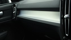 2024 (74) VOLVO XC40 2.0 B3P Core 5dr Auto 4590186