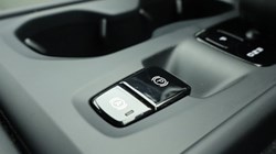 2024 (74) VOLVO XC40 2.0 B3P Core 5dr Auto 4590184