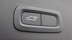 2024 (74) VOLVO XC40 2.0 B3P Core 5dr Auto 4590196