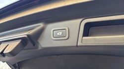 2022 (22) LAND ROVER RANGE ROVER VELAR 2.0 D200 Edition 5dr Auto 4821328