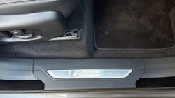 2022 (22) LAND ROVER RANGE ROVER VELAR 2.0 D200 Edition 5dr Auto 4821326