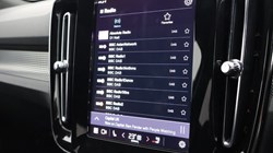 2025 (74) VOLVO XC40 2.0 B4P Plus Dark 5dr Auto 4557431