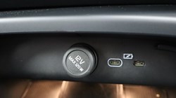 2025 (74) VOLVO XC40 2.0 B4P Plus Dark 5dr Auto 4557434