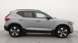 2025 (74) VOLVO XC40 2.0 B4P Plus Dark 5dr Auto 4557398