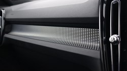 2025 (74) VOLVO XC40 2.0 B4P Plus Dark 5dr Auto 4557437