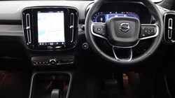 2025 (74) VOLVO XC40 2.0 B4P Plus Dark 5dr Auto 4557423