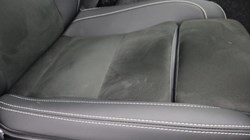 2025 (74) VOLVO XC40 2.0 B4P Plus Dark 5dr Auto 4557411