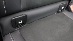 2025 (74) VOLVO XC40 2.0 B4P Plus Dark 5dr Auto 4557417