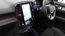 2025 (74) VOLVO XC40 2.0 B4P Plus Dark 5dr Auto 4557416