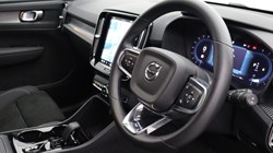 2025 (74) VOLVO XC40 2.0 B4P Plus Dark 5dr Auto 4557413
