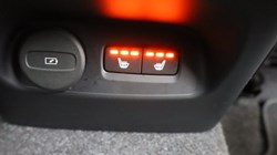 2025 (74) VOLVO XC40 2.0 B4P Plus Dark 5dr Auto 4557422