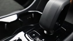 2025 (74) VOLVO XC40 2.0 B4P Plus Dark 5dr Auto 4557435