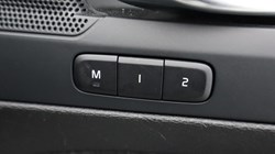 2025 (74) VOLVO XC40 2.0 B4P Plus Dark 5dr Auto 4557408