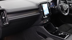 2025 (74) VOLVO XC40 2.0 B4P Plus Dark 5dr Auto 4557415