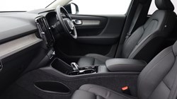 2025 (74) VOLVO XC40 2.0 B4P Ultra Dark 5dr Auto 4578126