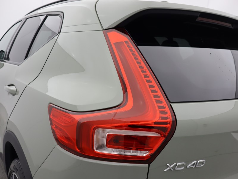 2025 (74) VOLVO XC40 2.0 B4P Ultra Dark 5dr Auto 4578169