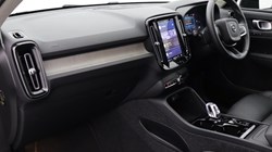 2025 (74) VOLVO XC40 2.0 B4P Ultra Dark 5dr Auto 4578141