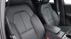 2025 (74) VOLVO XC40 2.0 B4P Ultra Dark 5dr Auto 4578138