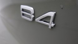 2025 (74) VOLVO XC40 2.0 B4P Ultra Dark 5dr Auto 4578171