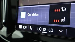 2025 (74) VOLVO XC40 2.0 B4P Ultra Dark 5dr Auto 4578157