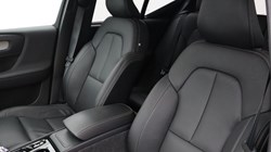 2025 (74) VOLVO XC40 2.0 B4P Ultra Dark 5dr Auto 4578140